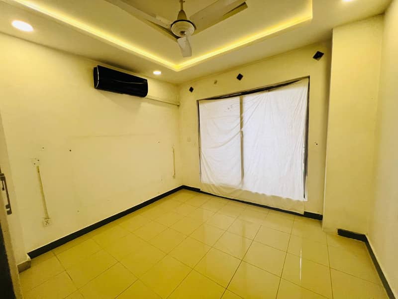 1bed apartment well mention plza front view 8