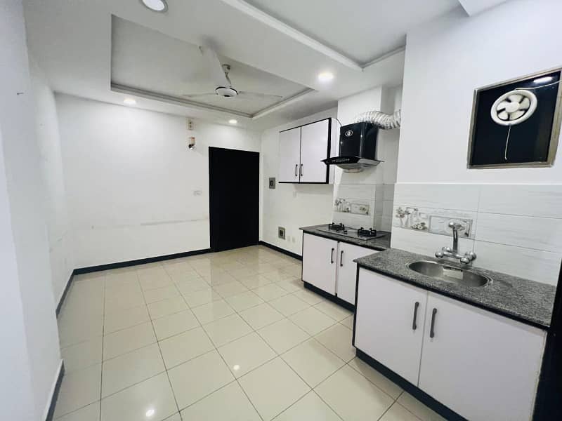 1bed apartment well mention plza front view 10