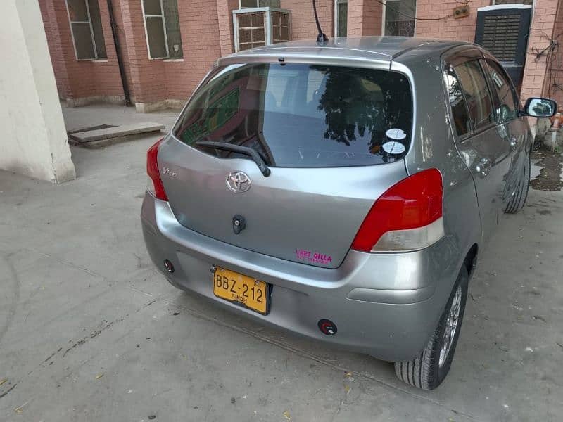 Toyota Vitz 2010 3