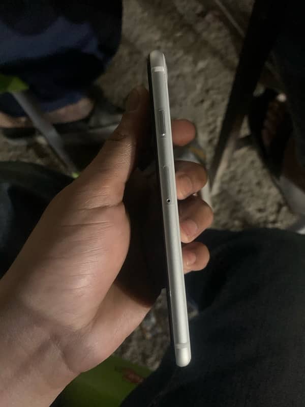 iPhone se 2020 condition 9.5 3