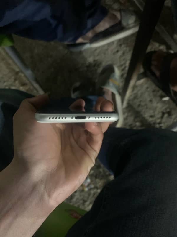 iPhone se 2020 condition 9.5 6