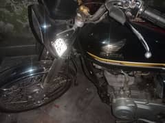 Honda 125 14 model bary shoq say tyar kia tha  just like new