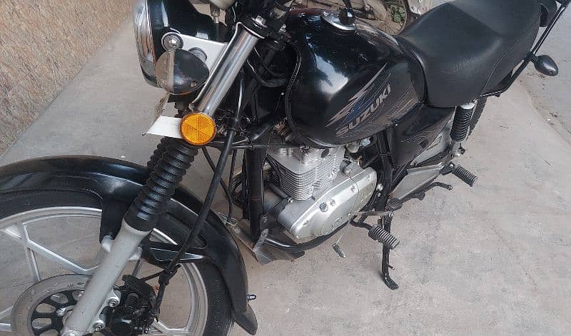 suzuki 150 GS | Model Nov 2021 | black | Lahore 4