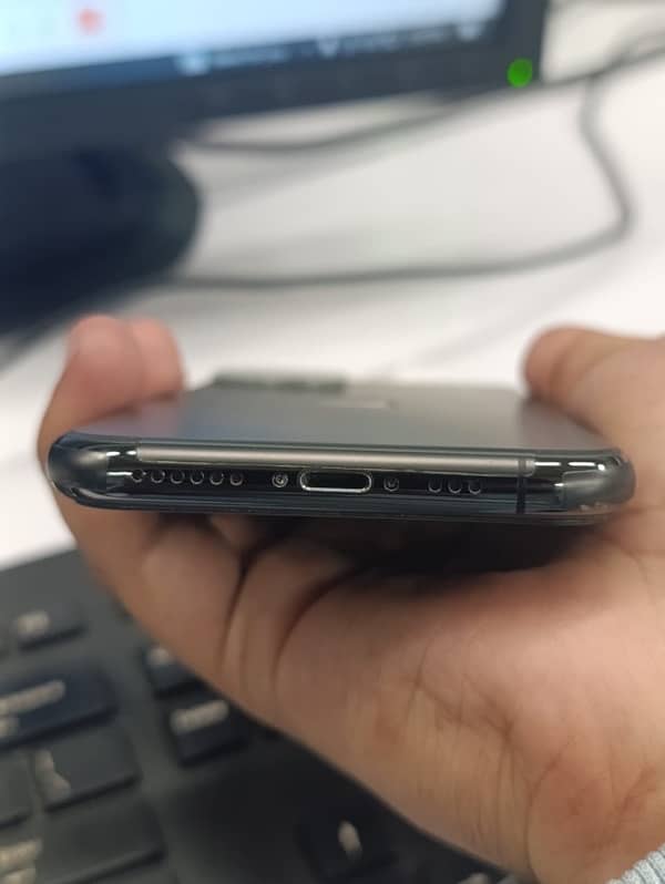 iPhone 11 Pro Fu 4