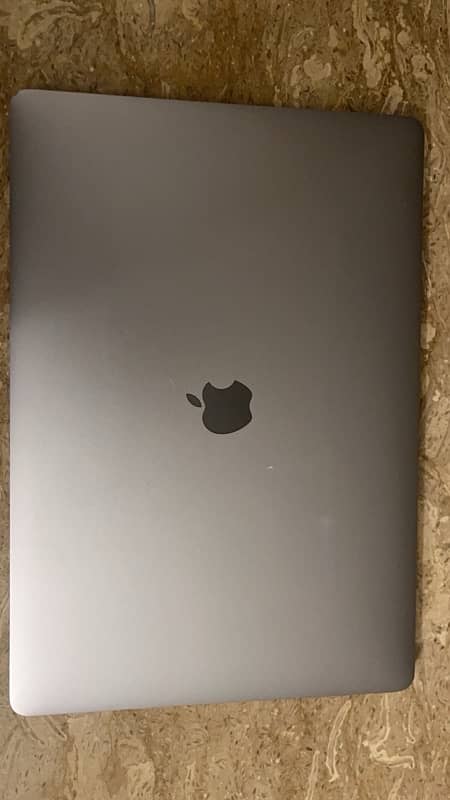 macbook pro 2018 0