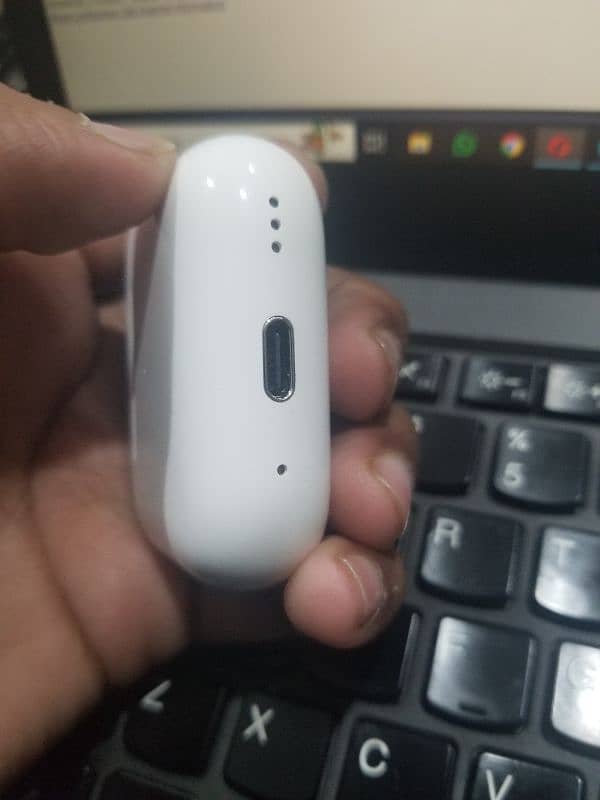 Apple Airpods pro ( 2nd generation) 1