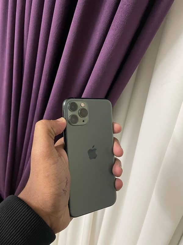 iphone 11 pro 2