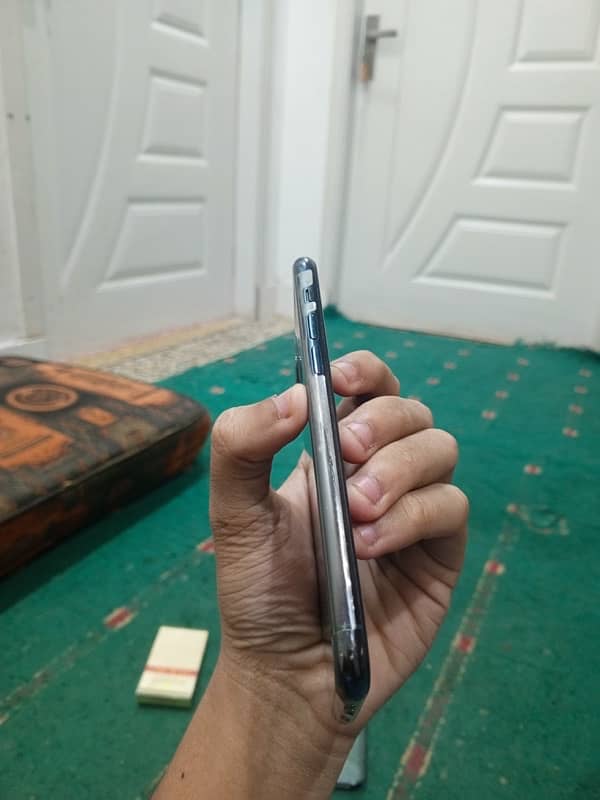 Iphone 11 pro 64GB factory unlock 4