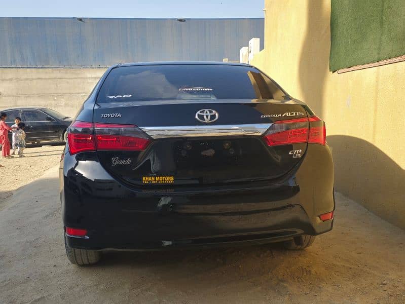 Toyota Altis Grande 2015 1