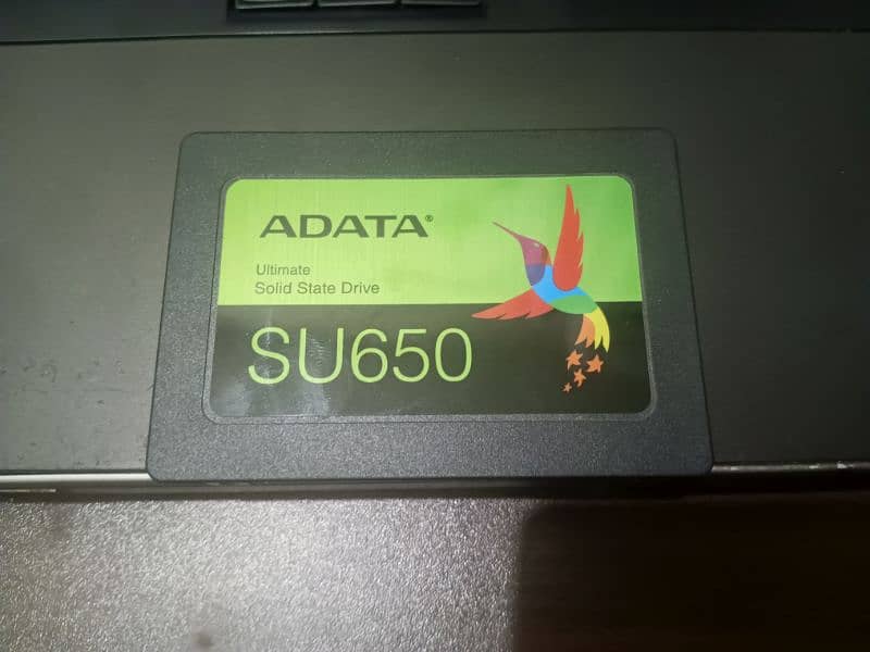 ADATA SU650 120gb SSD + caddy 1