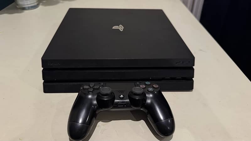 PlayStation 4 Pro 1 TB 2