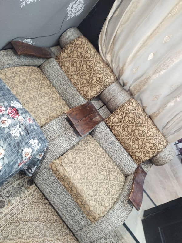 5 Seater Sofa Sett For Sale 1