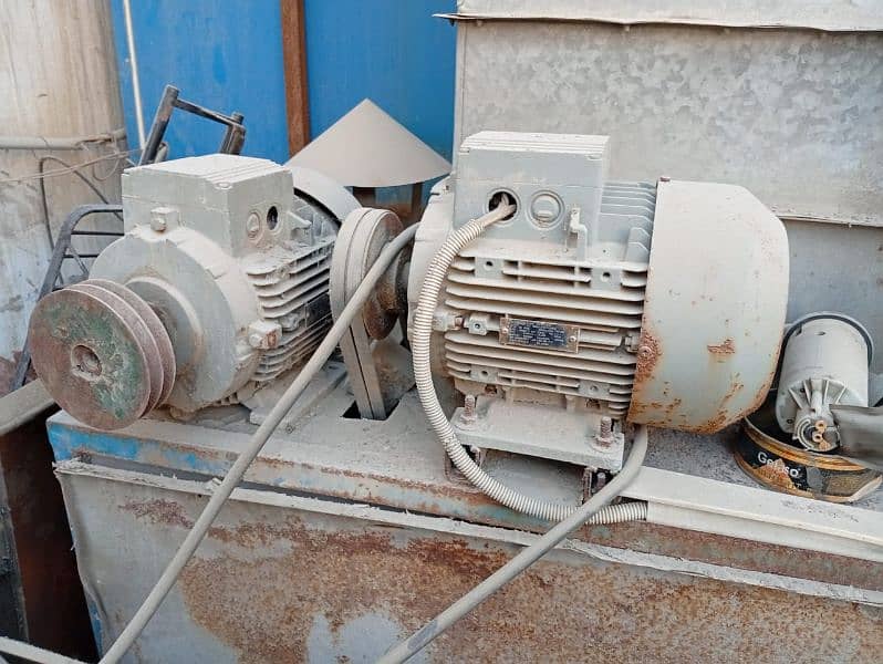 Air Compressor 500 Ltr and 2x10 hp motors 4