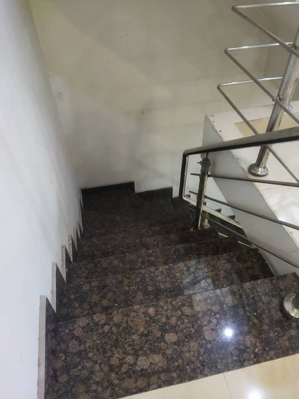 10 marla lower portion available for rent in shadaab garden main ferozpur road Lahore 3