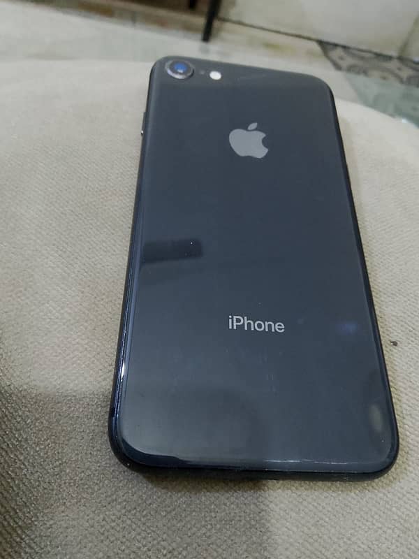 iPhone 8 non pta 10/10 condition 1