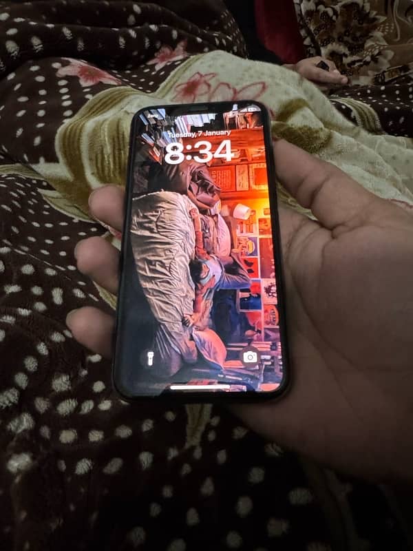 iphone XS 0