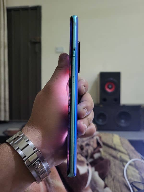 Oneplus 8 pro 12+12/256 condition clean 7