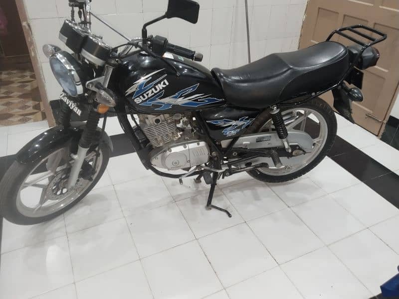 Suzuki Gs150 SE 2022 model Islamabad number lush condition 1