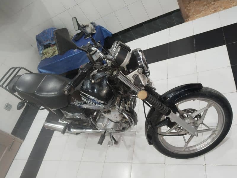 Suzuki Gs150 SE 2022 model Islamabad number lush condition 6