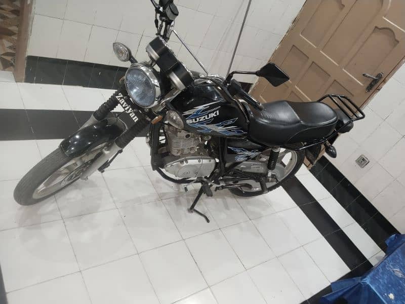 Suzuki Gs150 SE 2022 model Islamabad number lush condition 7