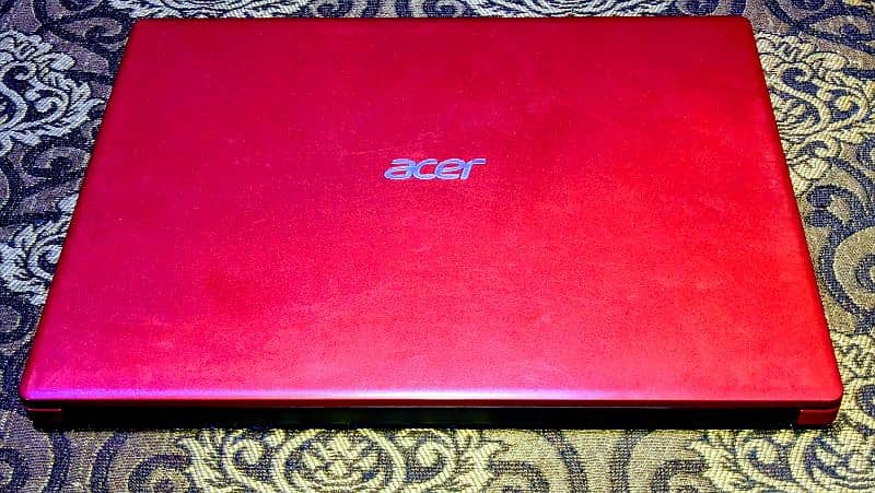 Acer Aspire A315 2020 model SSD+8gb Ram RadeonR3 0