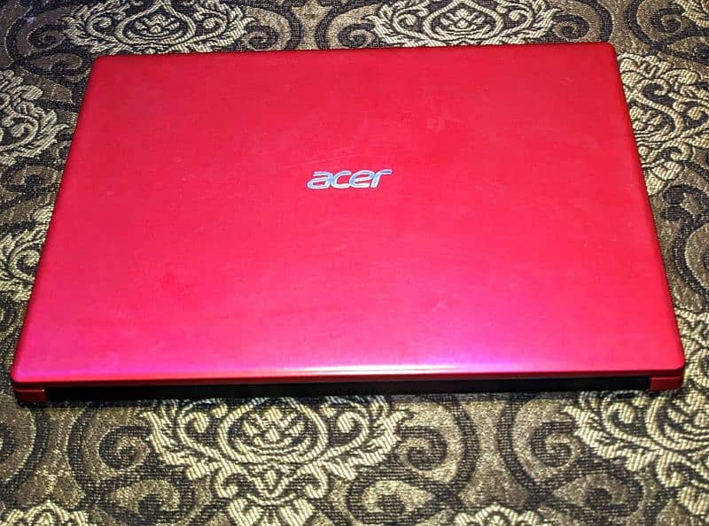 Acer Aspire A315 2020 model SSD+8gb Ram RadeonR3 1