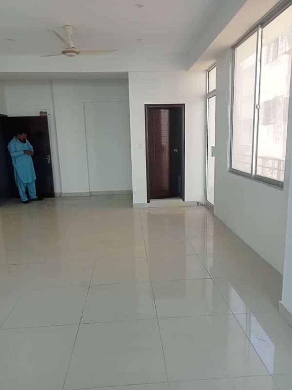 Office available in rent dha Phase 7 sehar commercial 4