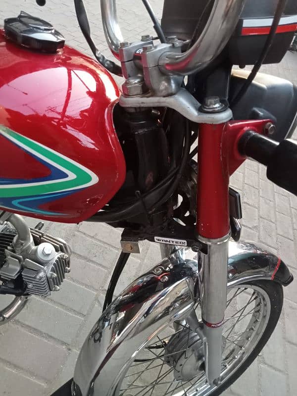 HONDA 70 BRAND NEW CONDITION 5