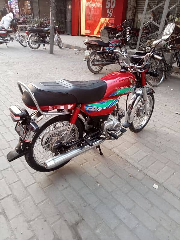 HONDA 70 BRAND NEW CONDITION 8