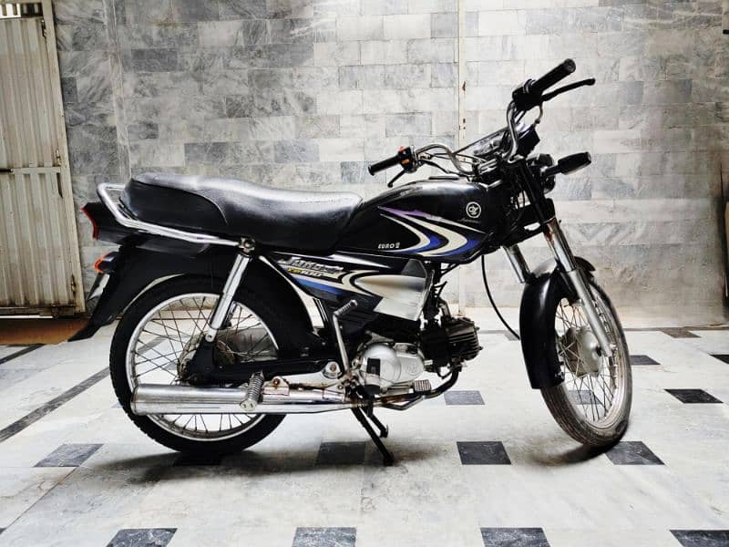 YAMAHA JUNOON 100cc File Misplaced 1