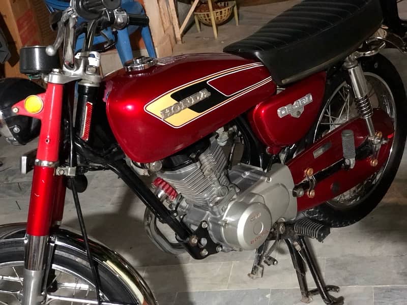 CB100 Honda 1976 model 1