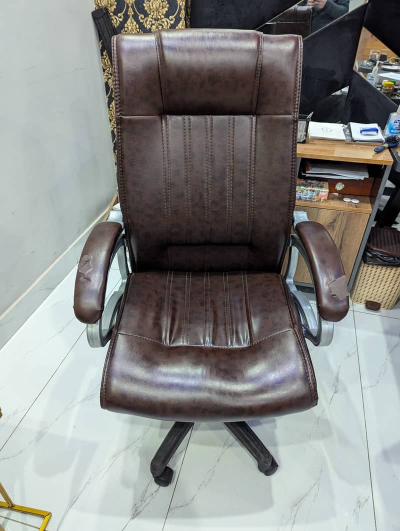 Executive Revolving Office Work Chair-TrendWood 2