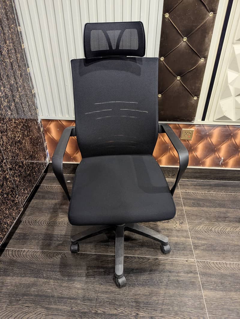 Executive Revolving Office Work Chair-TrendWood 3