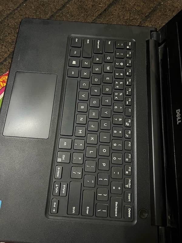 laptop Dell 8GB RAM 512 GB memory 9/10 condition 2