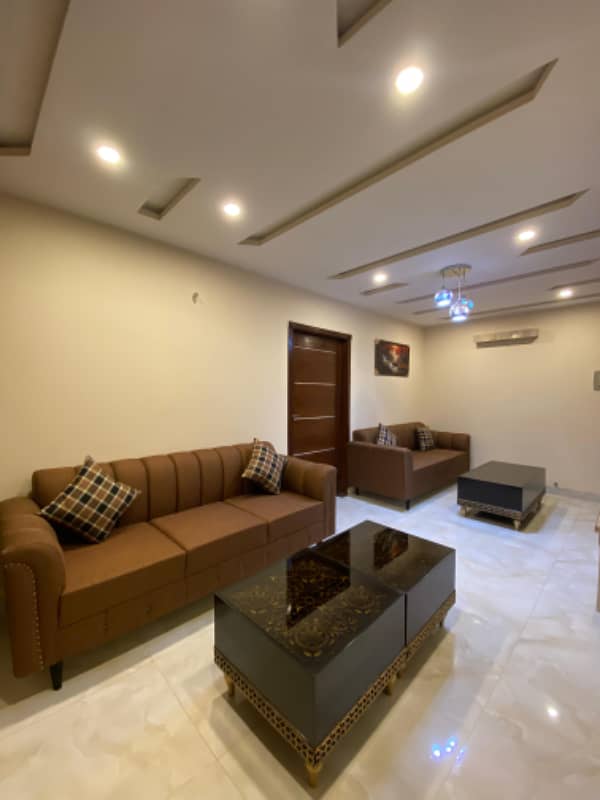 Modern & Comfy 1BR Apartment | Bahria Town Lahore 4