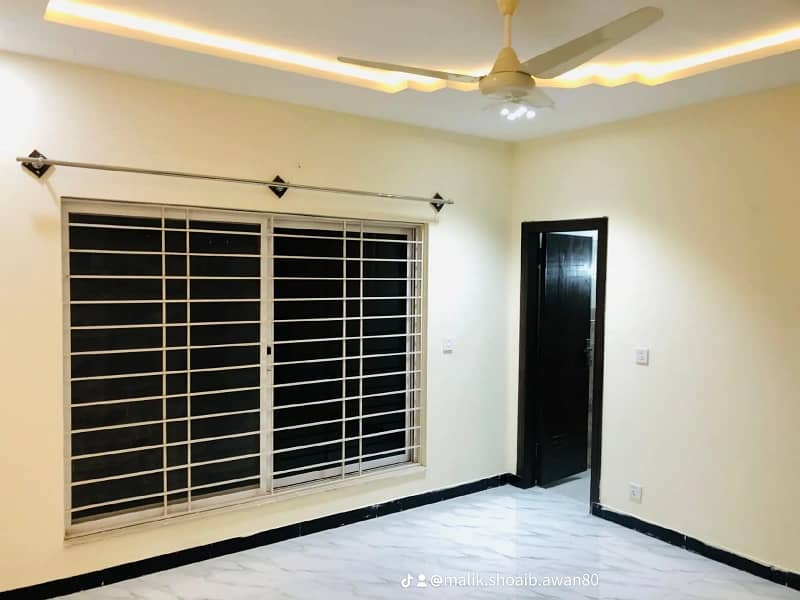 Rawalpindi Bahria Town Phase8 10 Marla Brand New Upper Portion Available For Rent Without Gas Electricity Meter Seprade 6