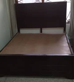 BED Queen Size