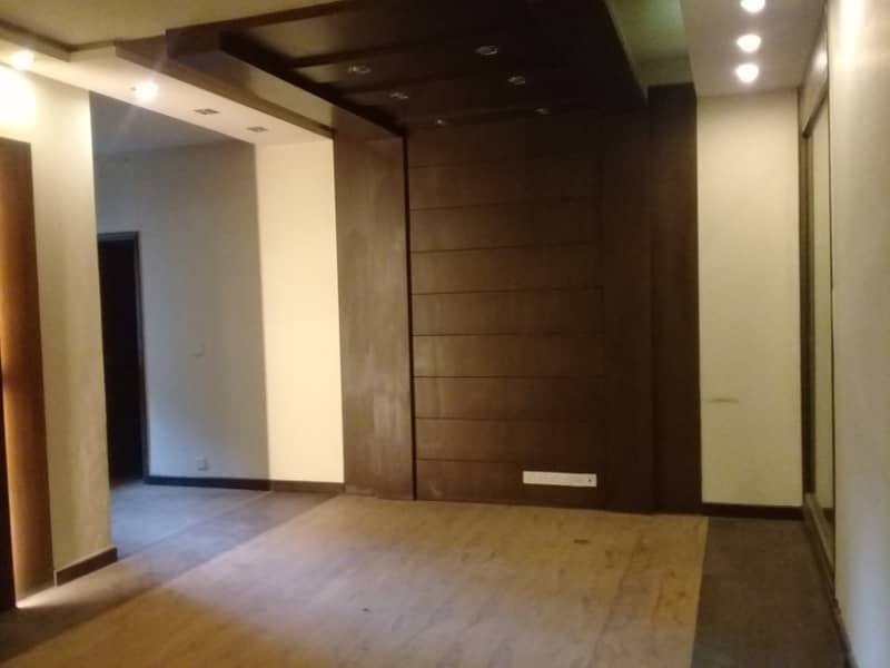 GULBERG,1 KANAL COMMERCIAL HOUSE FOR RENT GARDEN TOWN MOLDEL TOWN SHADMAN LAHORE 9