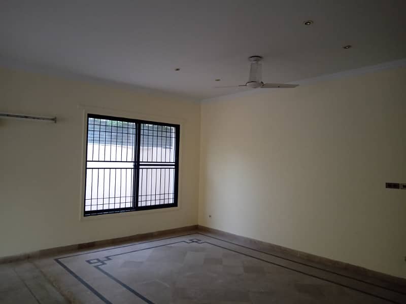 2 KANAL COMMERCIAL USE HOUSE FOR RENT GULBERG III GARDEN TOWN LAHORE 2