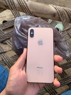 I phone XS Golden Colour