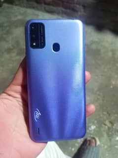 itel A48 2gb 32gb condition 10/10 ginger work me hy with box charger