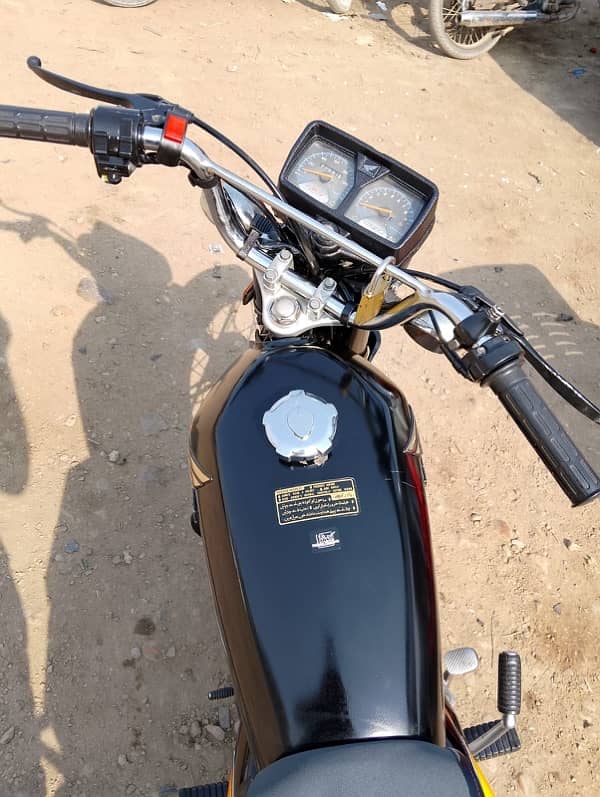 honda Cg 125 2021 karachi number 10