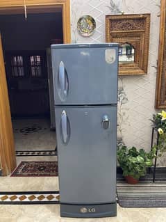 LG refrigerator (no frost) is for sale