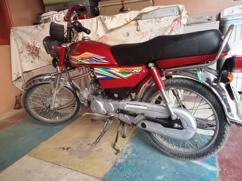 Honda CD70 0