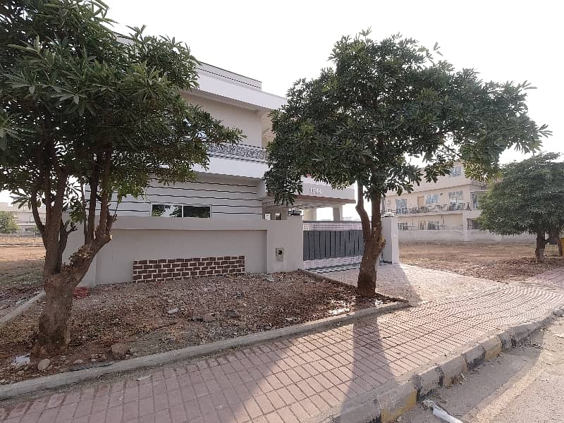 FOR SALE Stunning 10 Marla Brand New House In Bahria Town Phase 8 Block L Rawalpindi 3