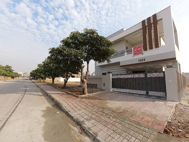 FOR SALE Stunning 10 Marla Brand New House In Bahria Town Phase 8 Block L Rawalpindi 0