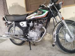 Honda 125  10/10 New pati bilkul bike new serious customer contact