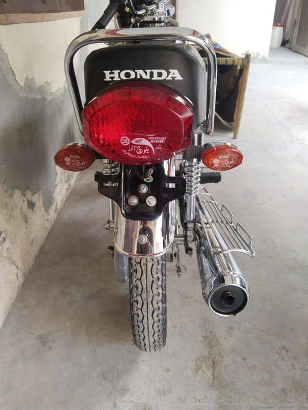 Honda 125  10/10 New pati bilkul bike new serious customer contact 2