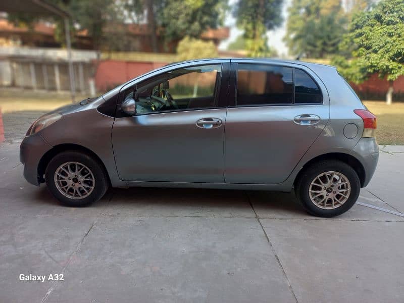 Toyota Vitz 2008 5