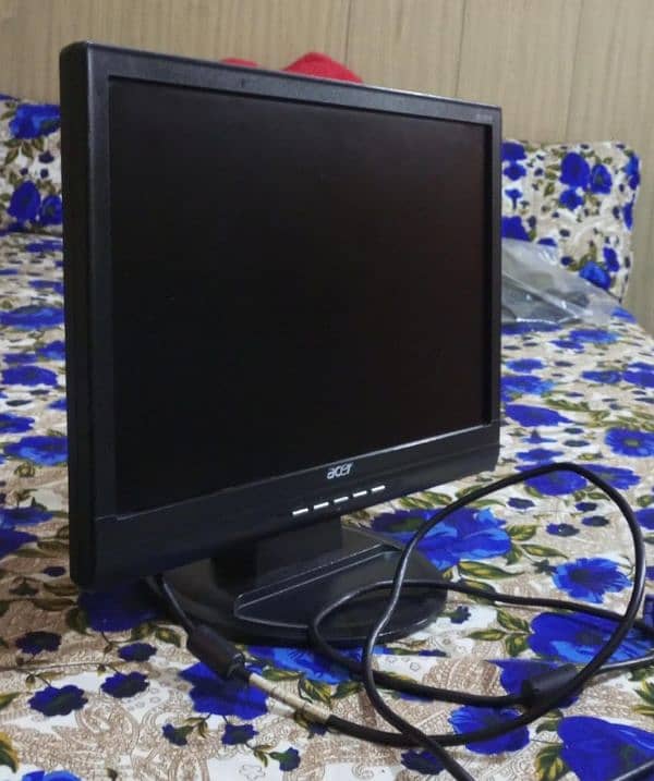 Acer LCD 17 Inch Wide 2